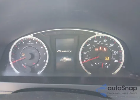 2015 Toyota Camry Se z USA, uszkodzony, nr VIN 4T1BF1FK2FU054080